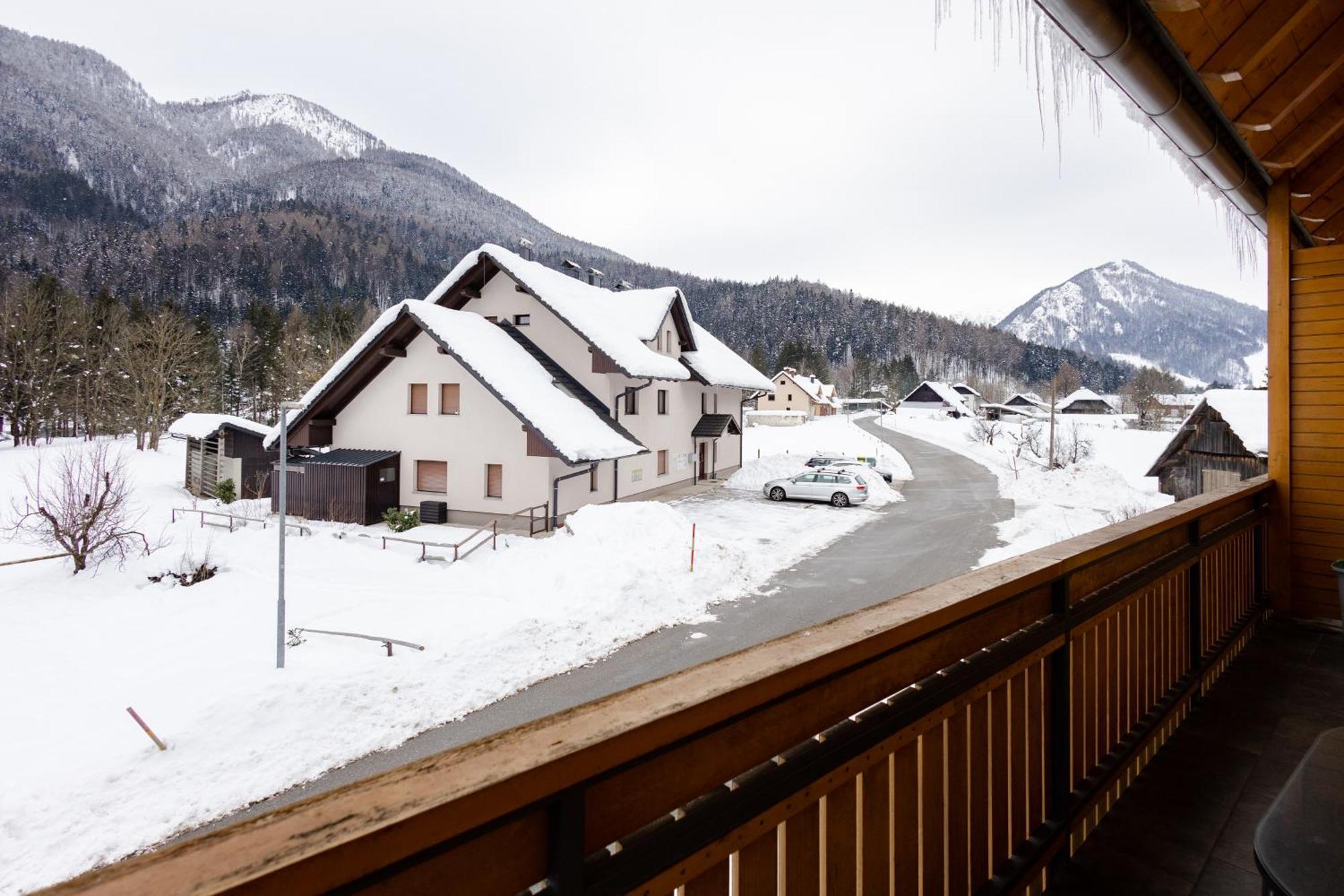 Waterfall Apartment - Cozy Mountain Retreat Kranjska Gora Eksteriør bilde